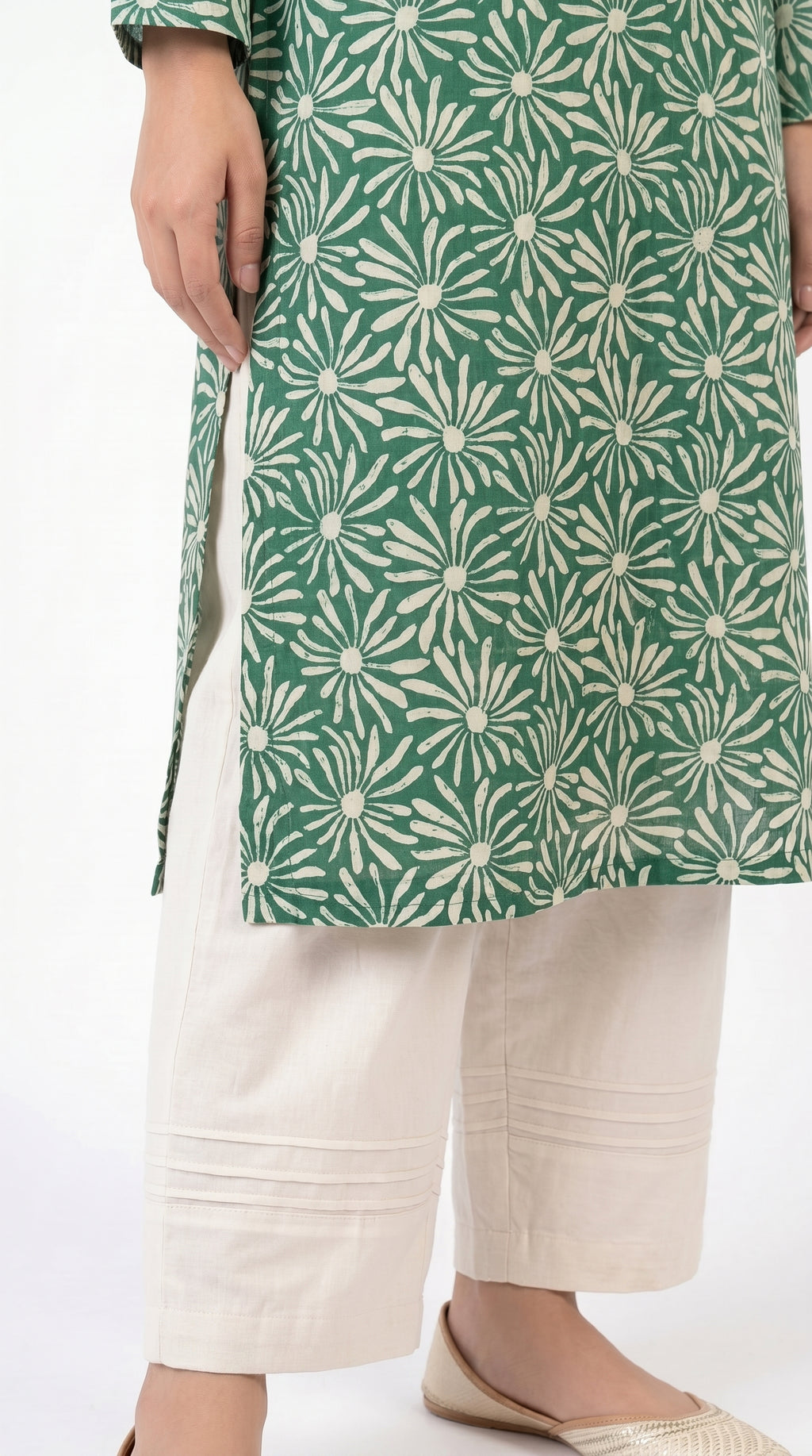 Emerald Daisy Print Kurta Trouser Set for Women
