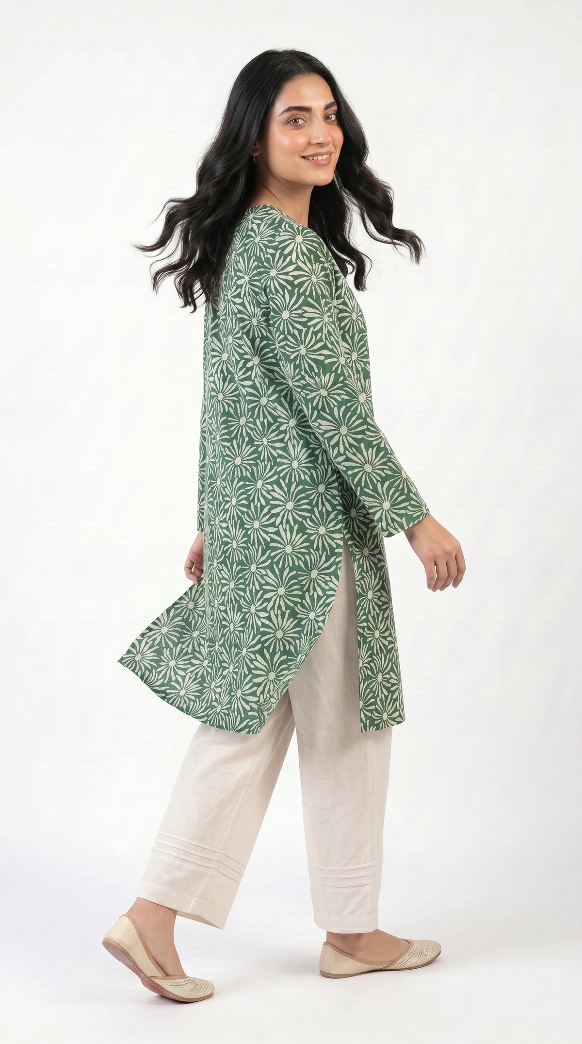 Emerald Daisy Print Kurta Trouser Set for Women